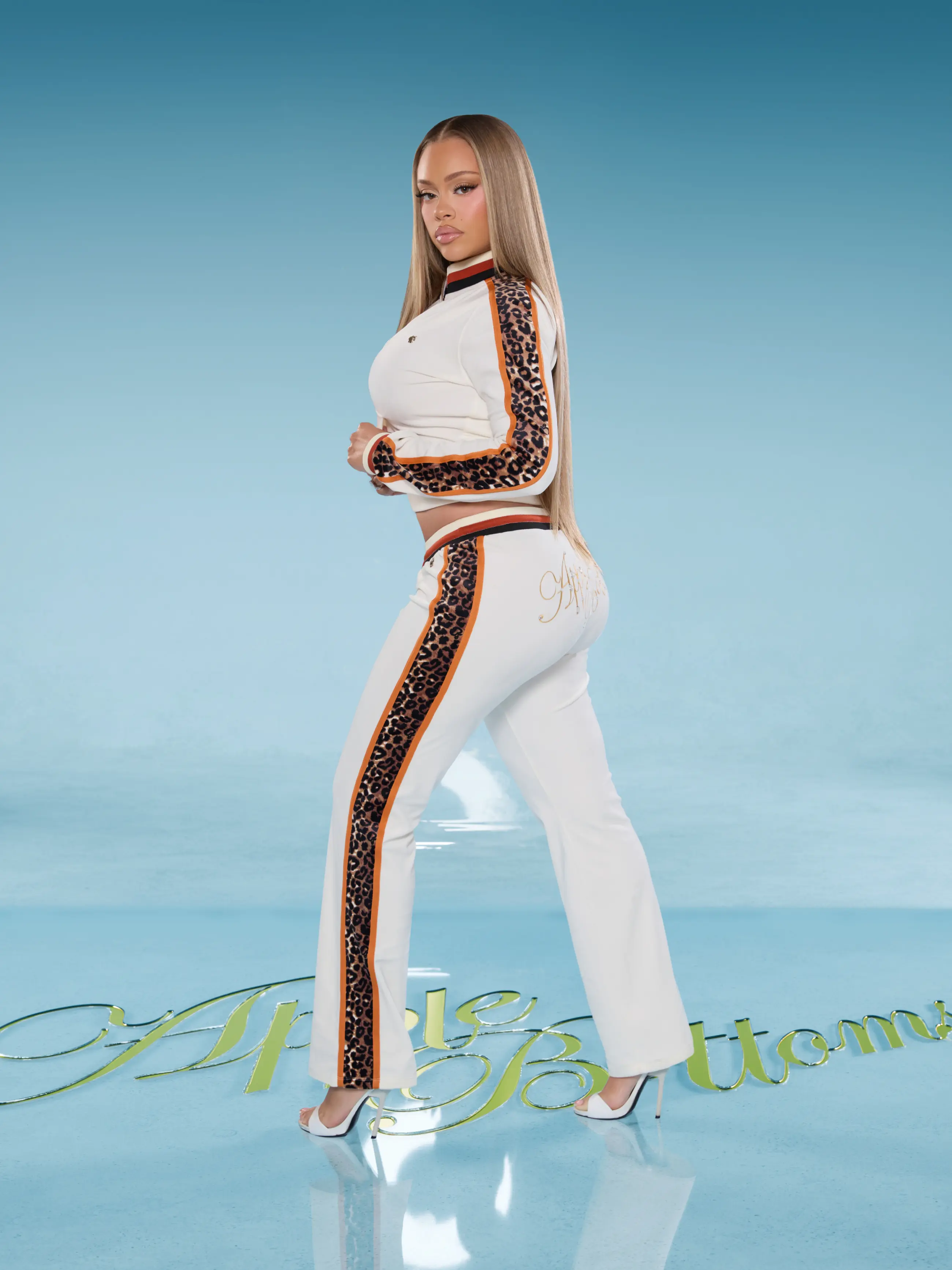 Low-Rise Velour Pants - Ivory - Image 4